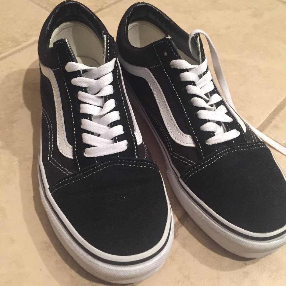 women's black lowtop old skool vans